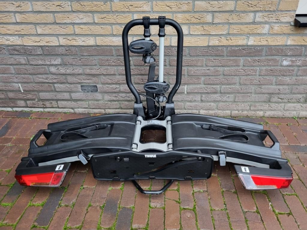 Thule EasyFold XT 933 - kantelbare en vouwbare fietsendrager, Auto diversen, Fietsendragers, Ophalen, Elektrische fiets, Zo goed als nieuw