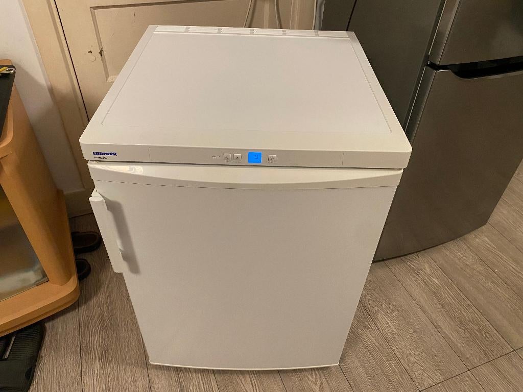 liebherr koelkkast A+++ , in zeer goede staat ..........., Ophalen, 150 tot 200 liter, Zonder vriesvak, Minder dan 85 cm