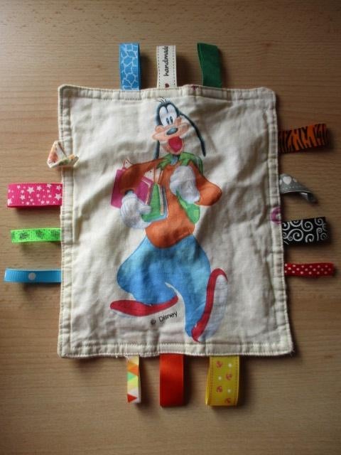 Disney Goofy knisper tutteldoekje 22x19cm, Ophalen of Verzenden, Goofy of Pluto, Zo goed als nieuw, Beeldje of Figuurtje