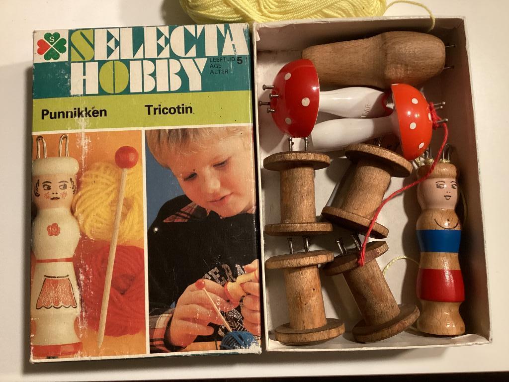 Punnikklosjes, 8 verschillende punnik klosjes, t,e.a.b., Ophalen of Verzenden, Gebruikt