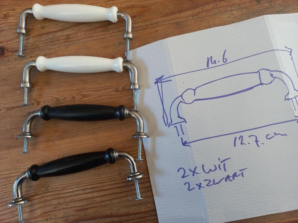 hangrepen lade wit/zwart (ikea) kastdeur etc 2 x2, Ophalen of Verzenden, Zo goed als nieuw, Overige typen