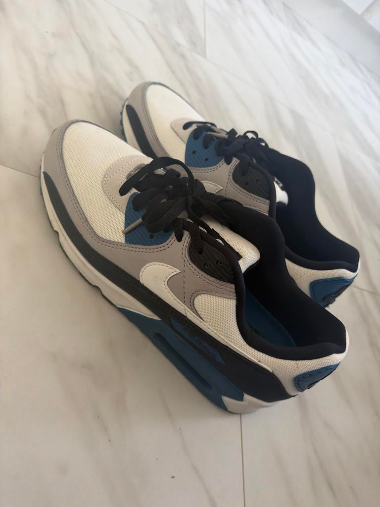 Nike Airmax sneakers maat 45, Kleding | Heren, Schoenen, Ophalen, Zo goed als nieuw, Wit, Sneakers of Gympen