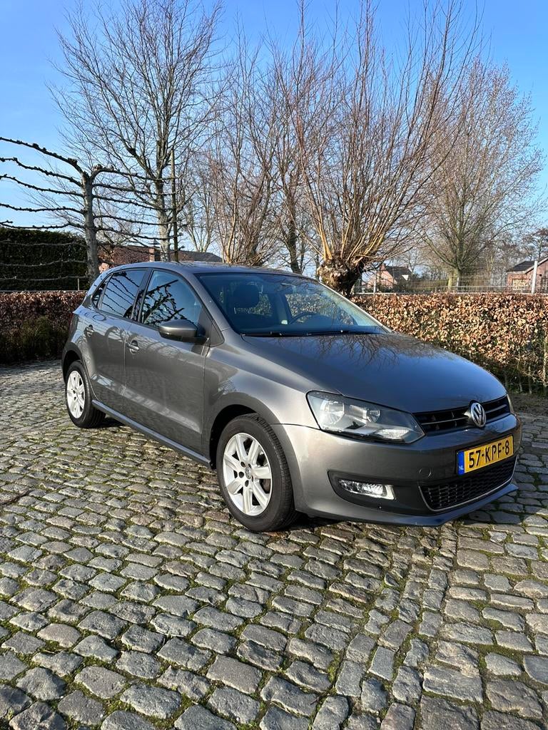 Volkswagen Polo 1.4 16V FSI 63KW 2010 Grijs, Voorwielaandrijving, 970 kg, Stof, 40 €/maand