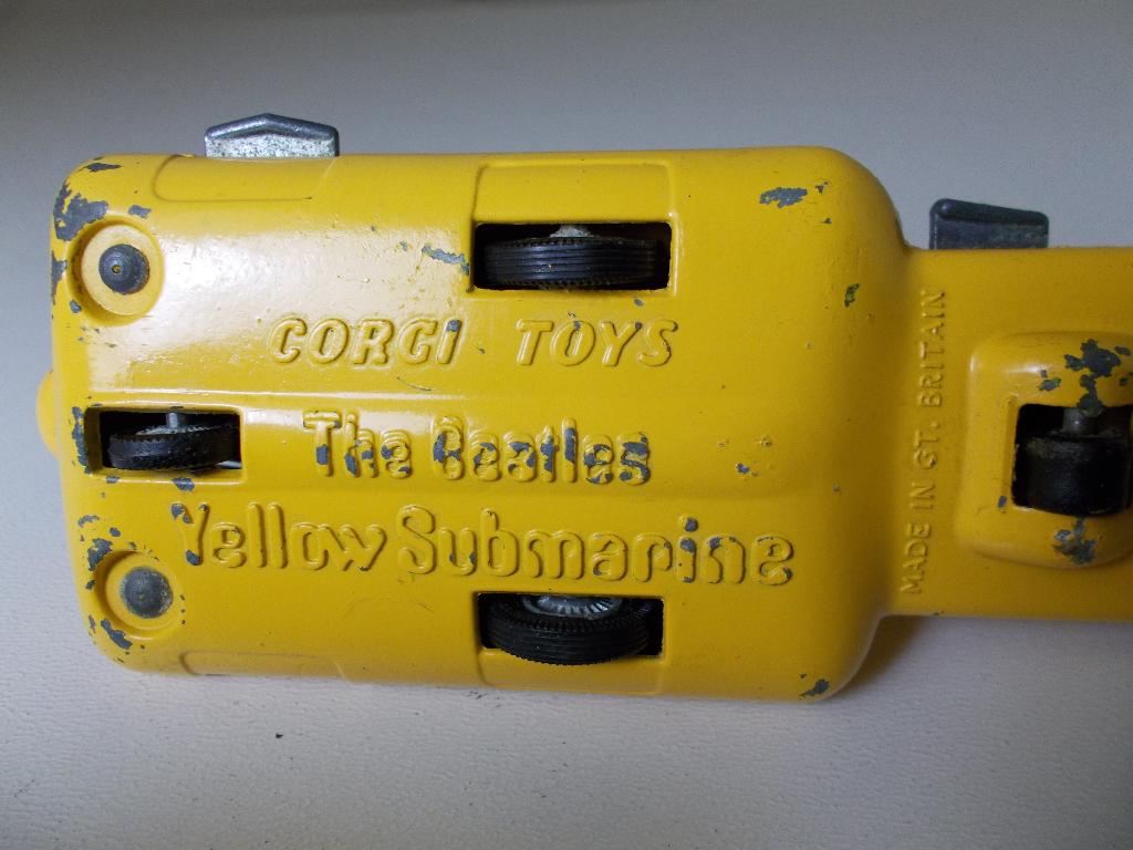1969 Corgi Toys 803 THE BEATLES "YELLOW SUBMARINE" I.g.st., Ophalen of Verzenden, Gebruikt, Overige typen, Corgi