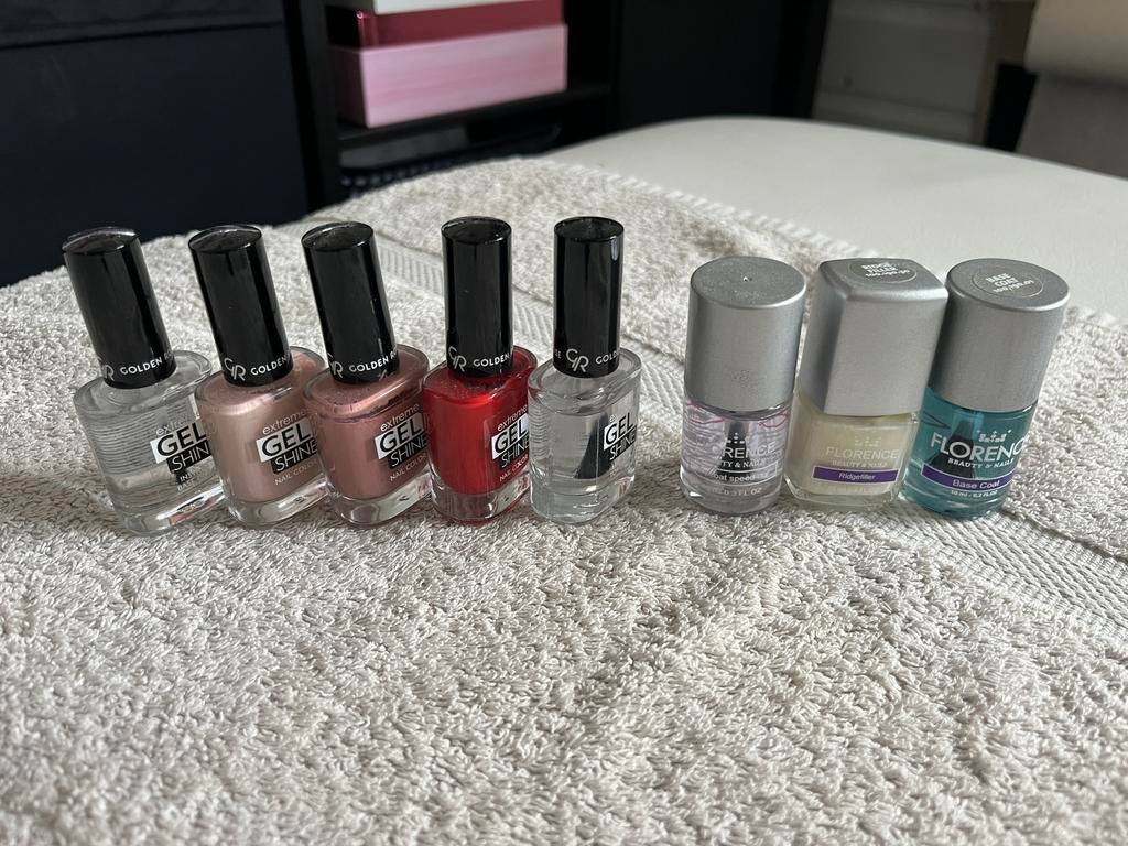 Nagellak, Ophalen of Verzenden, Zo goed als nieuw, Overige kleuren, Handen en Nagels