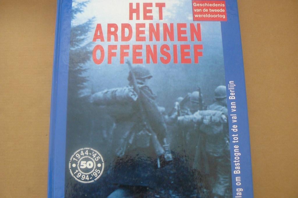 ARDENNENOFFENSIEF / Slag om Bastogne / Val van Berlijn, Boeken, Ophalen of Verzenden, Tweede Wereldoorlog, Gelezen, Overige onderwerpen
