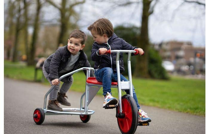 Rijdend materiaal schoolplein, camping, vereniging, Kinderen en Baby's, Ophalen of Verzenden, Nieuw, Loopvoertuig