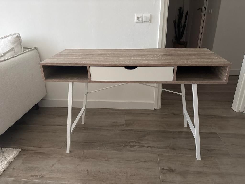 Bureau ABBETVED Jysk - Licht eiken/wit - Zo goed als nieuw, Ophalen, Zo goed als nieuw