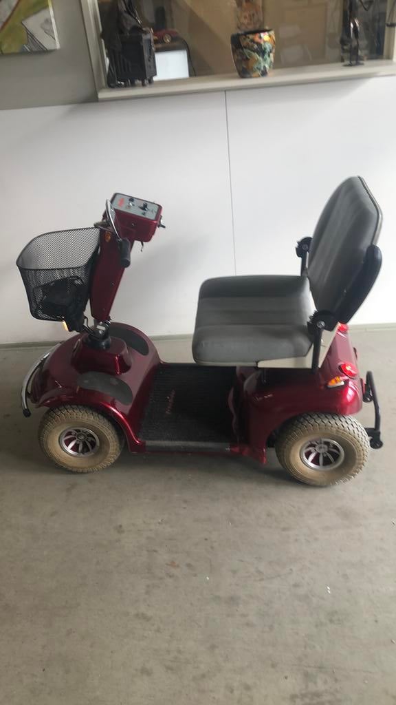 Scootmobiel Freerider in nieuwstaat en opvouwbaar, 16 t/m 25 km, Zo goed als nieuw, 16 km/u of meer, Ophalen