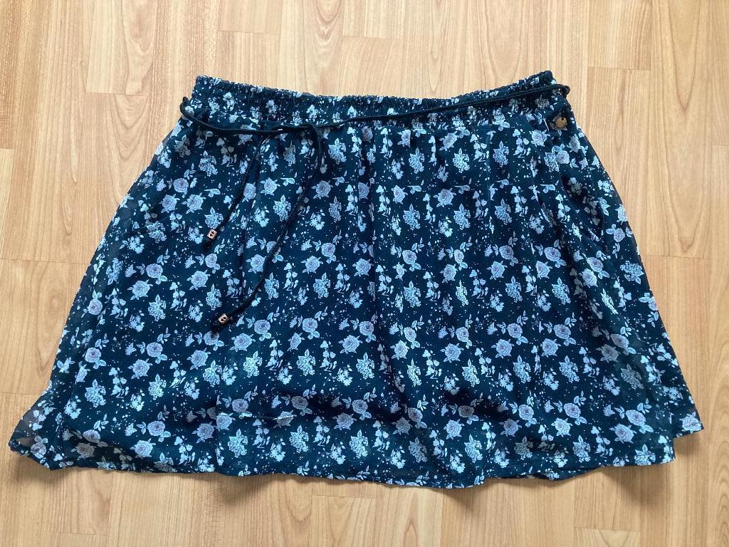 Gebloemde rok Revelation – maat M, Kleding | Dames, Zwart, Nieuw, Ophalen of Verzenden, Revelation