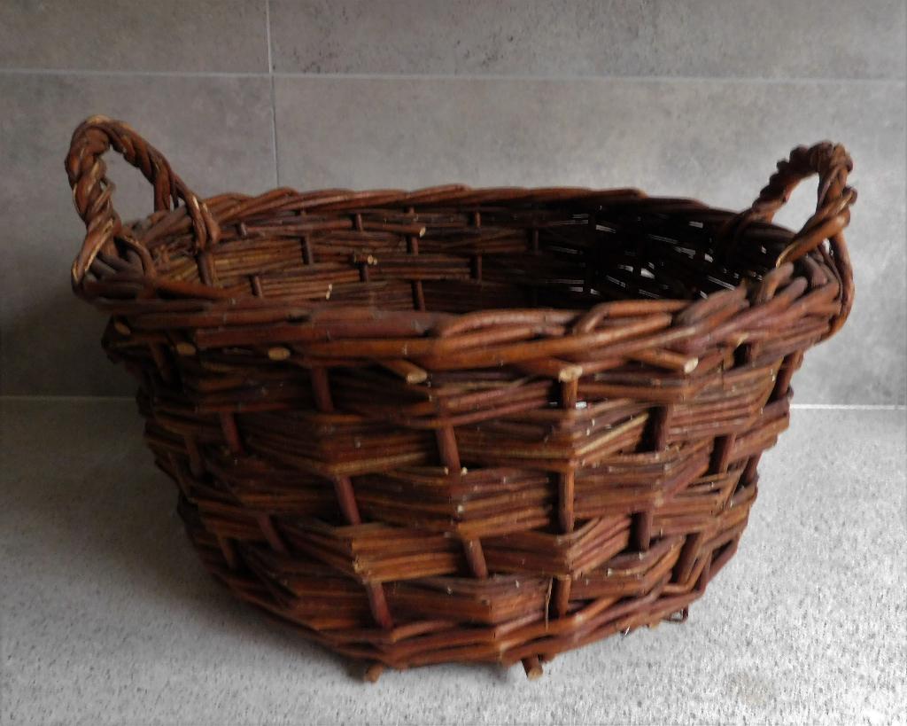 Bollenmand 44x21 cm. Gevlochten Wilgentenen, Overige materialen, Mand, Rond, Ophalen of Verzenden