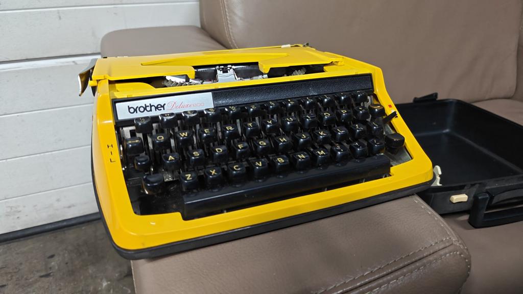 Typemachine Brother deluxe 800, Ophalen, Gebruikt