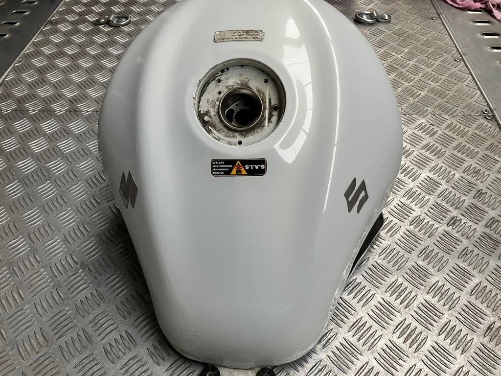 Benzine tank Suzuki GSX 1300 R (2008-2013), Ophalen, -, -, Gebruikt