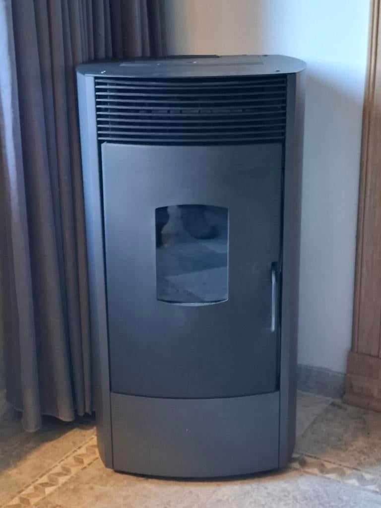 Mondena 12kW Pelletkachel - 3 mnd garantie, Huis en Inrichting, Ophalen of Verzenden, Gebruikt, Vrijstaand, Pelletkachel