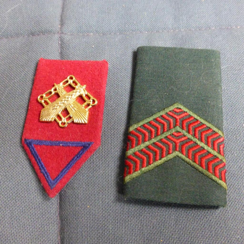 Millitaire epauletten 2 stuks, Verzamelen, Militaria | Algemeen, Ophalen of Verzenden, Overige soorten, Nederland, Embleem of Badge