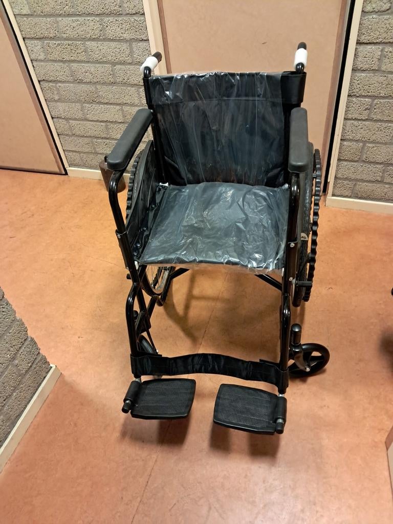 Handzame lichtgewicht rolstoel, 1 maand gebruikt, Ophalen, Inklapbaar, Duwrolstoel