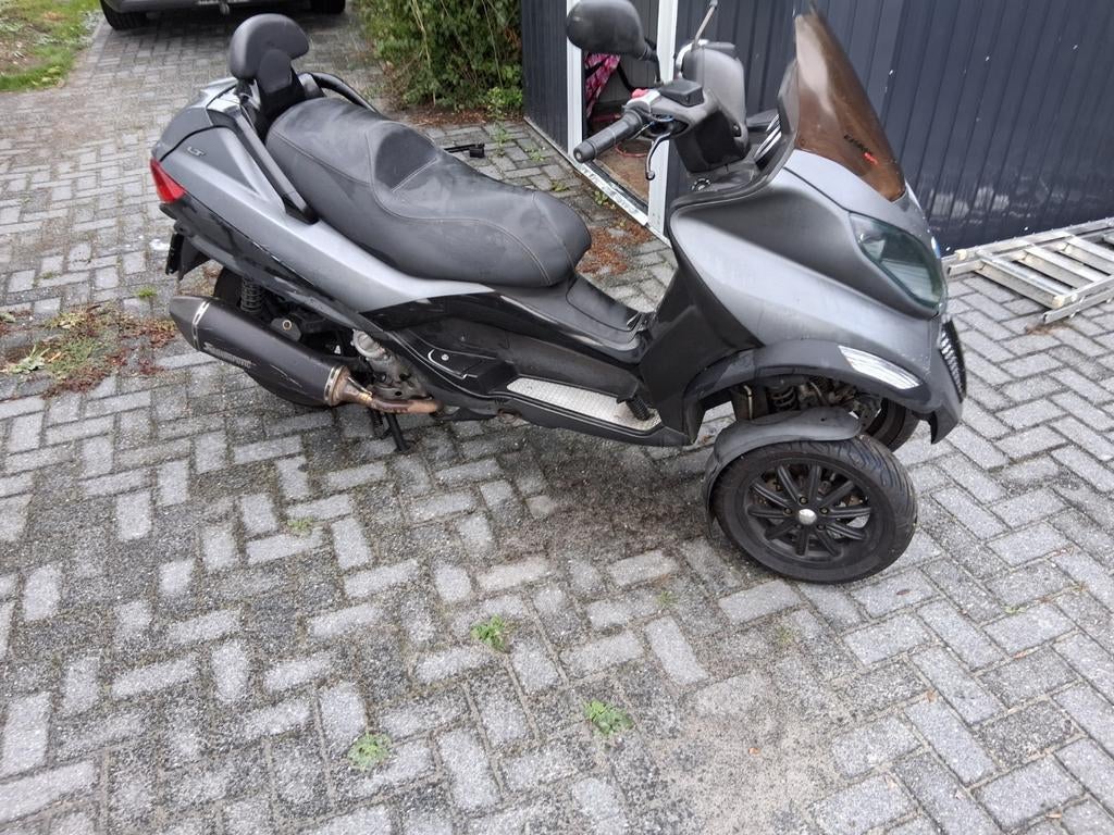 Mp3 500 piaggio & akropovic goed onderhouden top motor, Motoren, Handvatverwarming, Scooter, Bedrijf
