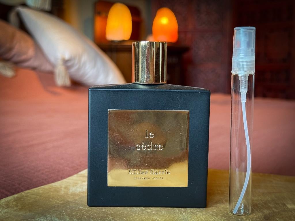 Miller Harris - Le Cèdre sample/decant, Sieraden, Tassen en Uiterlijk, Uiterlijk | Parfum, Ophalen of Verzenden, Zo goed als nieuw