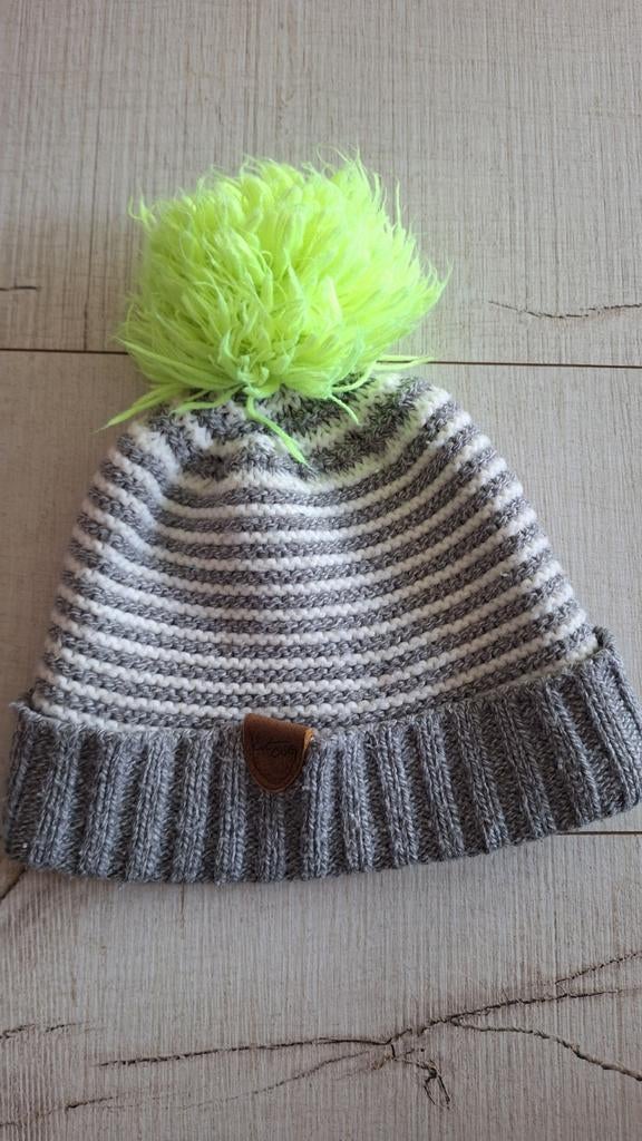 Één keer gedragen mooie warm muts maat 128-152cm, Jongen of Meisje, Nieuw, Ophalen of Verzenden, 122 t/m 128