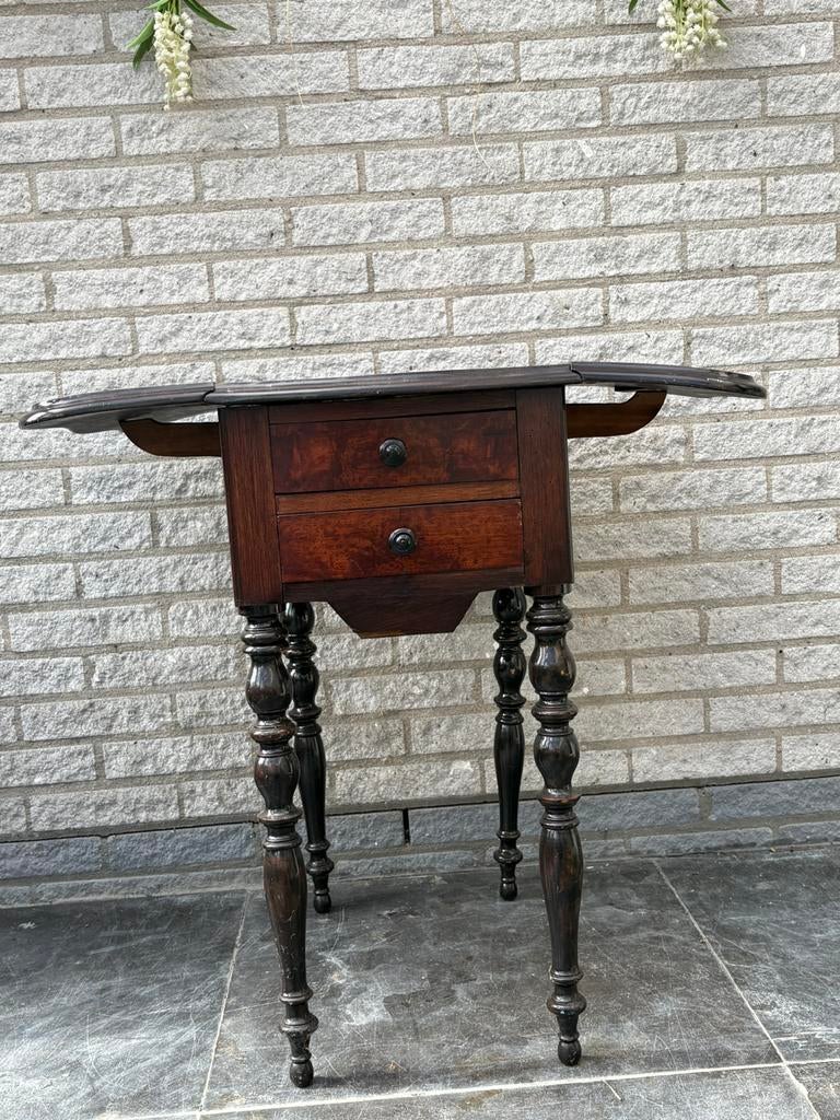 Caridon tafeltje?? Mahonie Maten,zie foto!, Ophalen