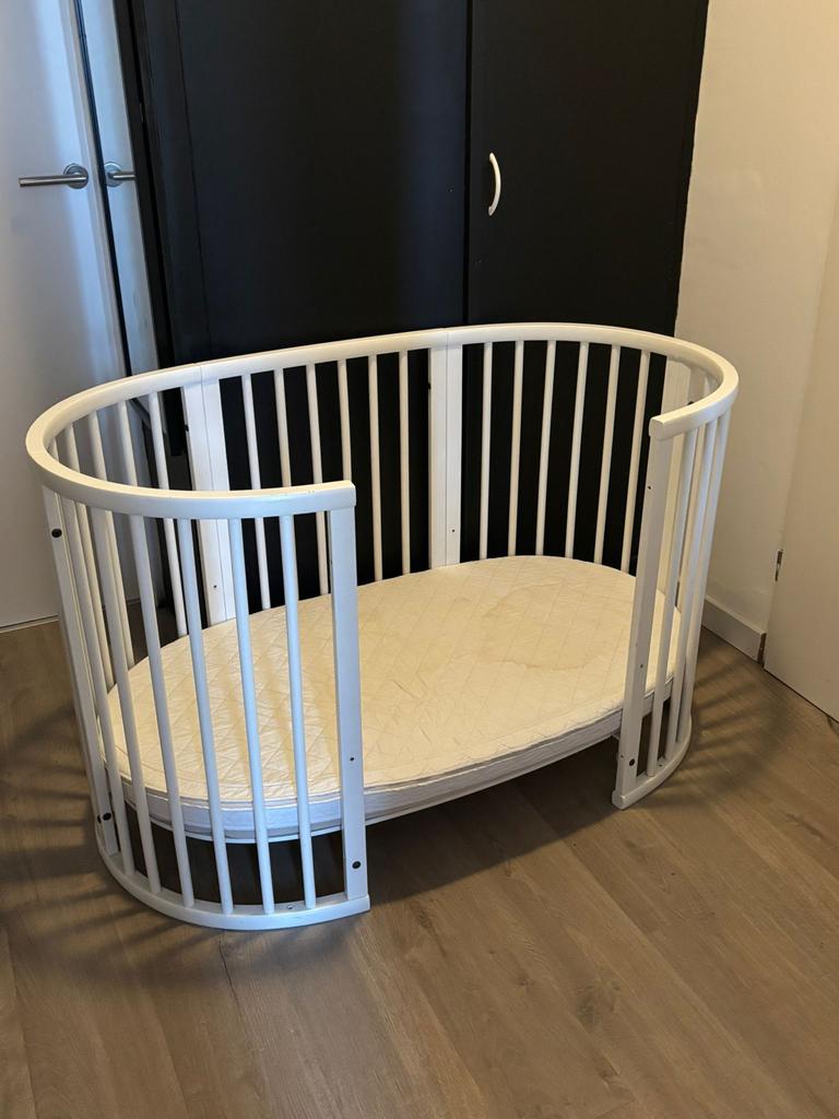 Stokke Sleepi bed wit, Kinderen en Baby's, Babywiegjes en Ledikanten, Ophalen, Gebruikt, Ledikant