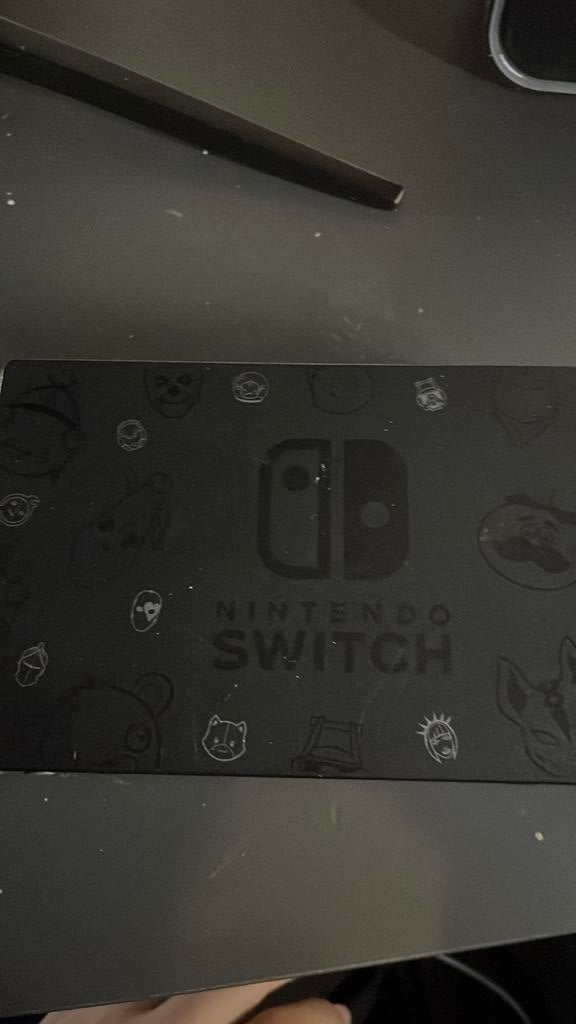 Dock set en houder voor nintendo + oplader, Spelcomputers en Games, Ophalen of Verzenden, Gebruikt, Switch, Oplader of Kabel