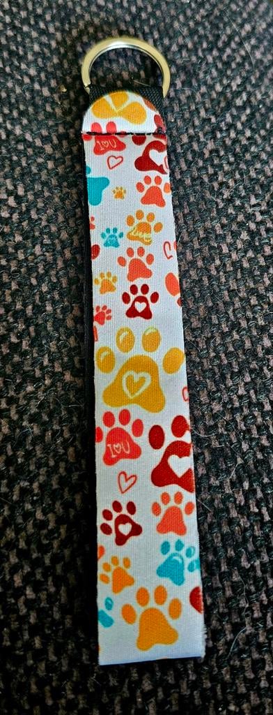 Sleutelhanger met kattenpootjes print, Verzamelen, Sleutelhangers, Ophalen of Verzenden