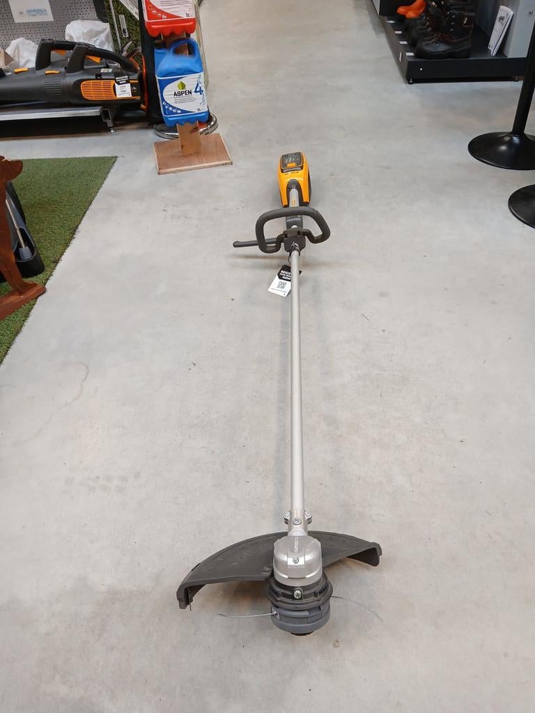 Stiga accu bosmaaier, Ophalen, Nieuw, Accu