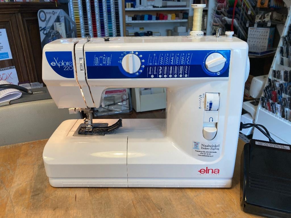 Elna eXplore 220 naaimachine - Met inrijghulp en ZGAN!!, Zwitserland, Elna, Info@elna.com, Ophalen