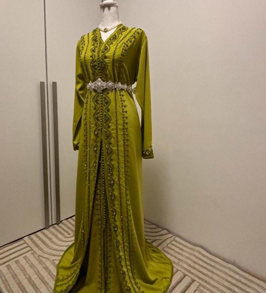 Takchita’s & kaftan’s te HUUR, Ophalen, Zo goed als nieuw, Maat 38/40 (M), Overige typen