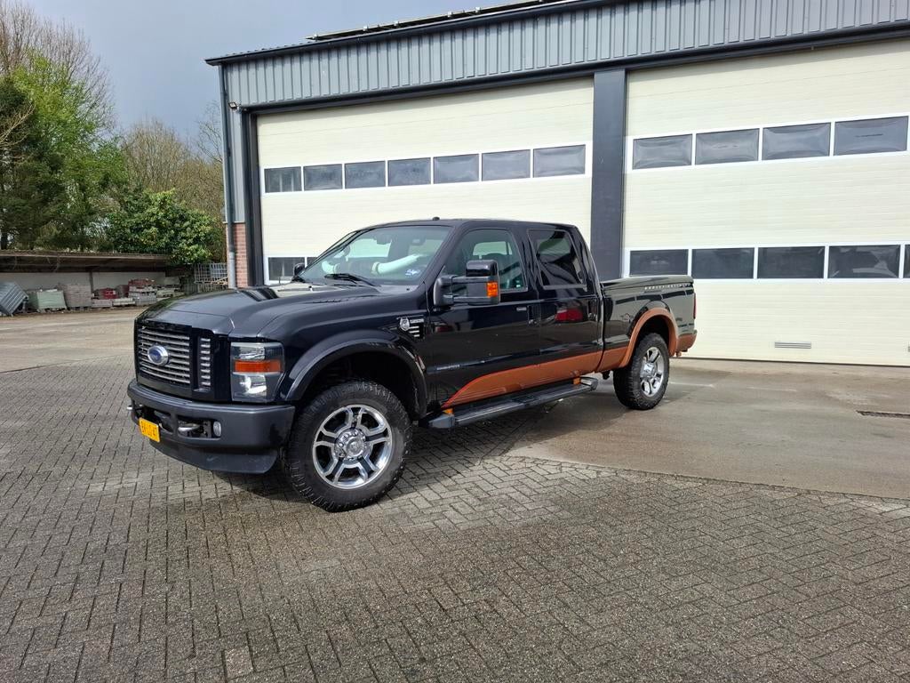 Ford 250 6,4L V8 turbo diesel Harley Davidson uitvoering, Automaat, 360 pk, Zwart, Leder