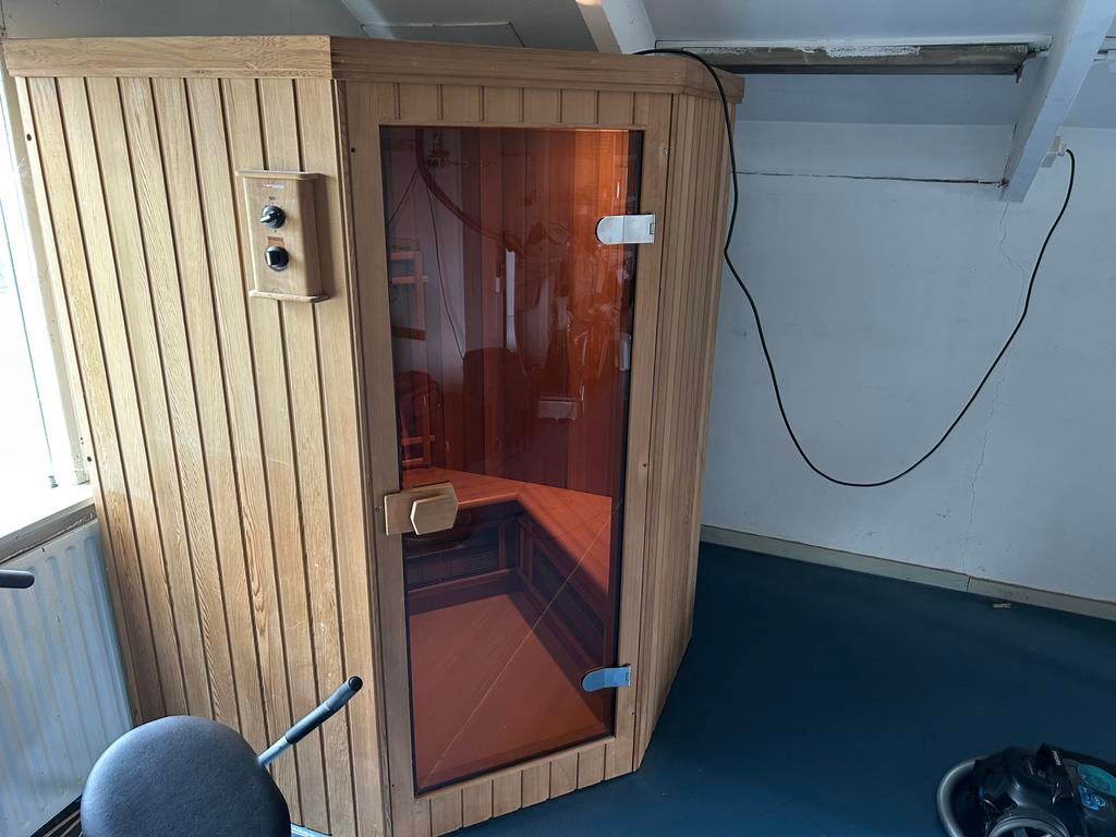 Sauna in goede staat 130x130x188cm, Ophalen, Zo goed als nieuw, Complete sauna
