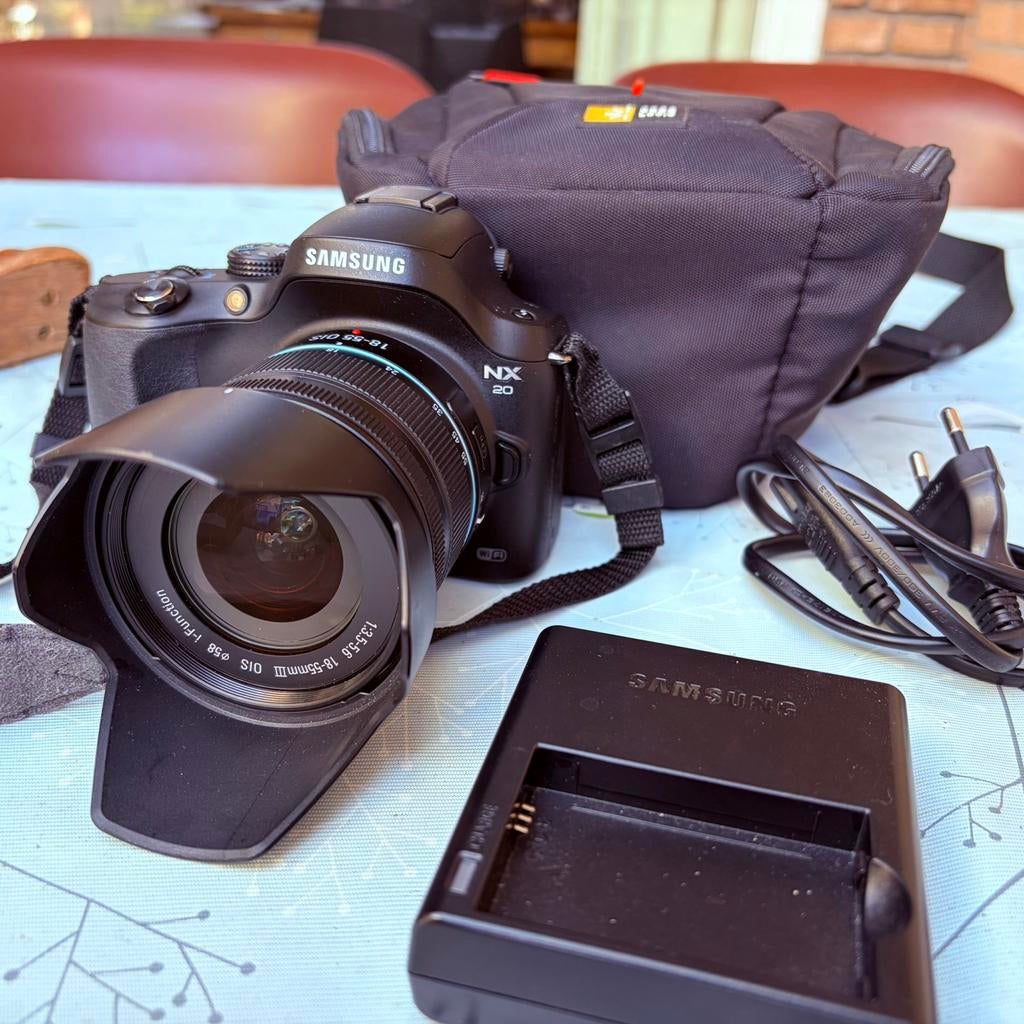 Samsung NX20 digitale camera, Audio, Tv en Foto, Fotocamera's Digitaal, 20 Megapixel, Gebruikt, Compact, Ophalen of Verzenden