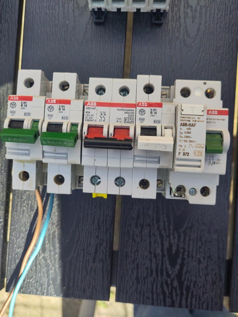 ABB-HAF hoofdschakelaar en zekeringen, Ophalen of Verzenden