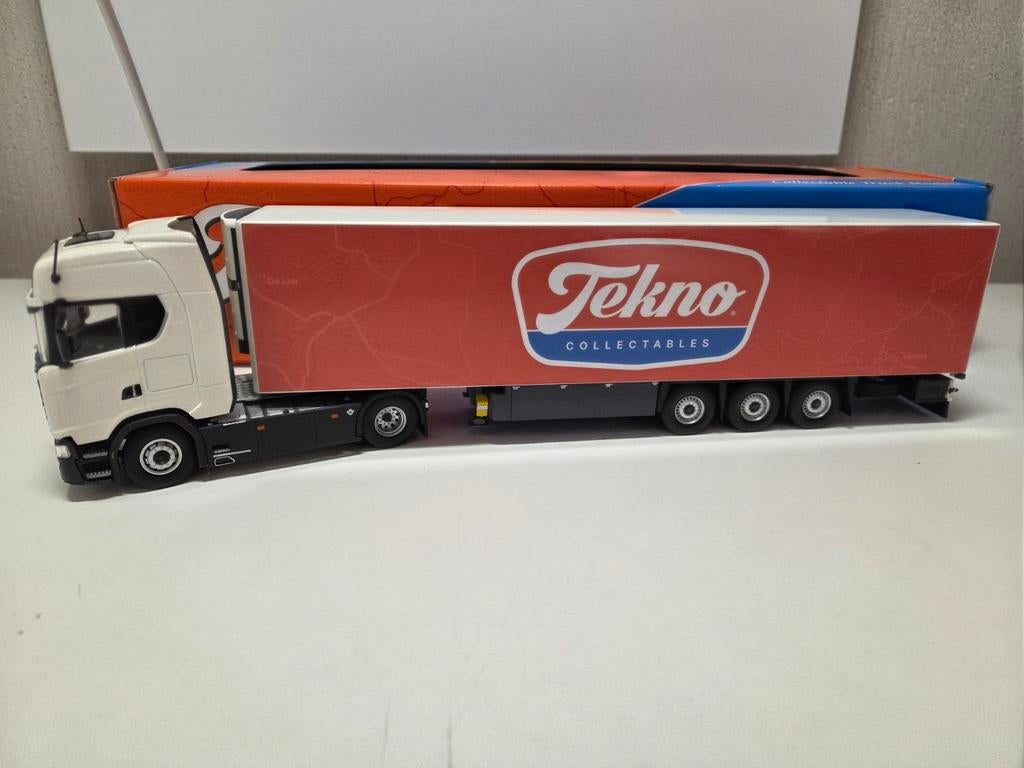 Tekno Scania koeloplegger "Tekno De Lier", Hobby en Vrije tijd, Modelauto's | 1:50, Ophalen of Verzenden, Zo goed als nieuw, Bus of Vrachtwagen