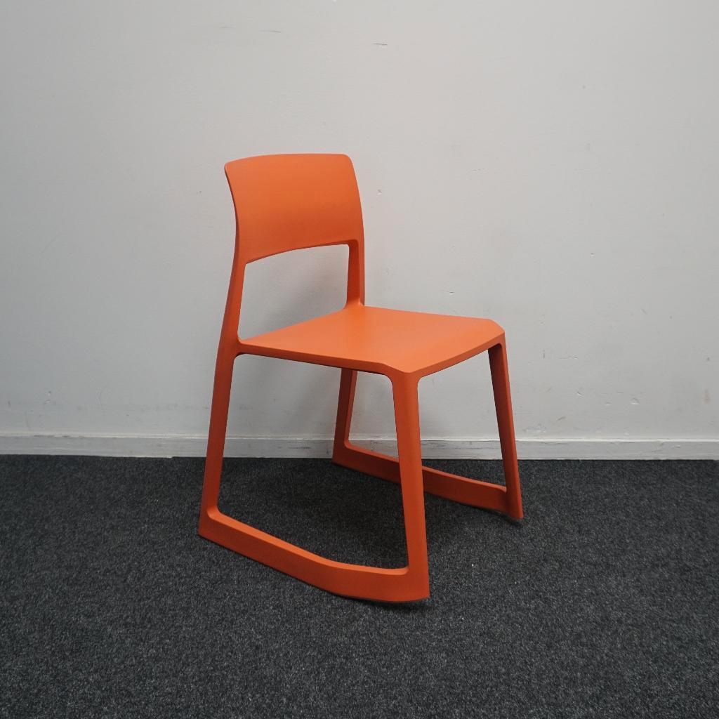 Vitra Tip Ton Chair Design Stoelen | Schommel | Koraal Rood, Huis en Inrichting, Stoelen, Kunststof, -, Ophalen of Verzenden, Zo goed als nieuw