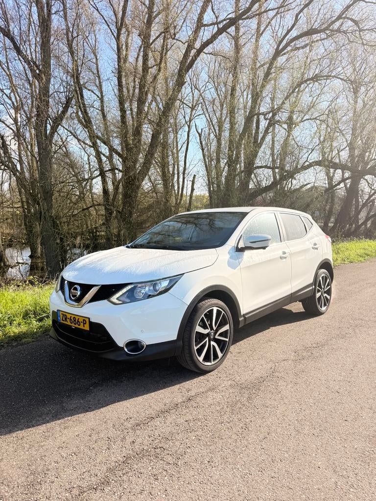 Nissan Qashqai Qashqai 1.2 Connect Edition Automaat, Stof, 4 cilinders, 115 pk, Particulier