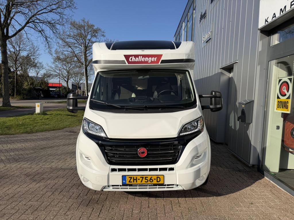 Challenger Mageo 287 GA Lage KMstand,Levelsysteem, Automaat, Chemisch toilet, Standaard zit, Ringverwarming