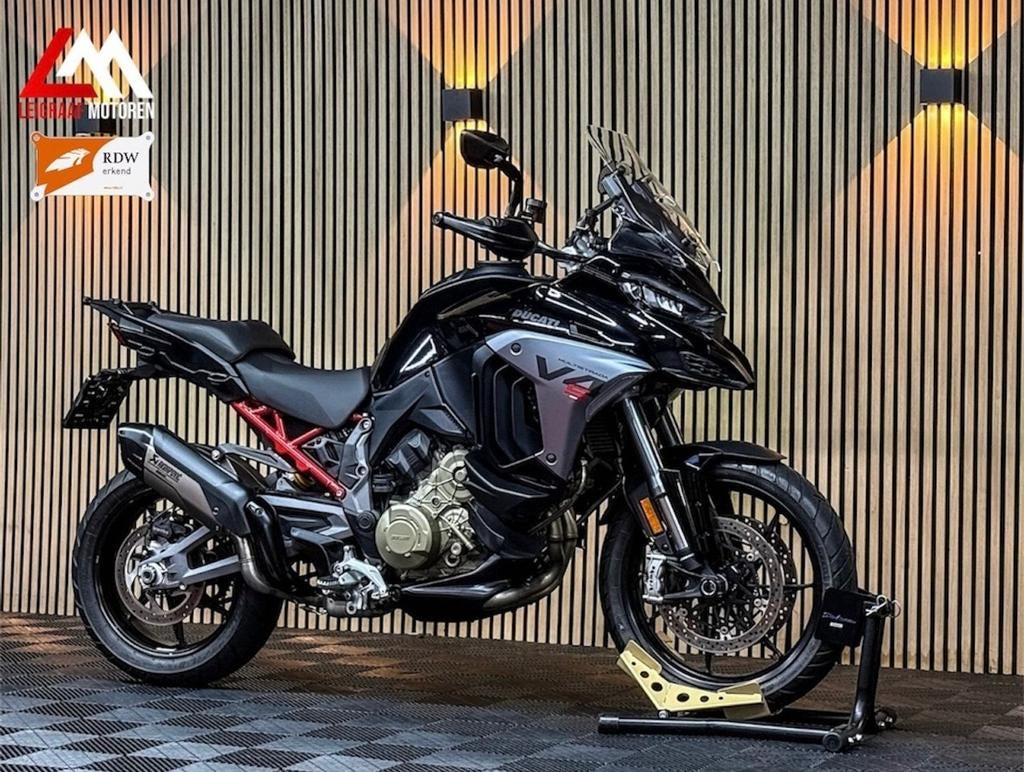 DUCATI MULTISTRADA V4 S - 2025 - Volledige Akrapovic -