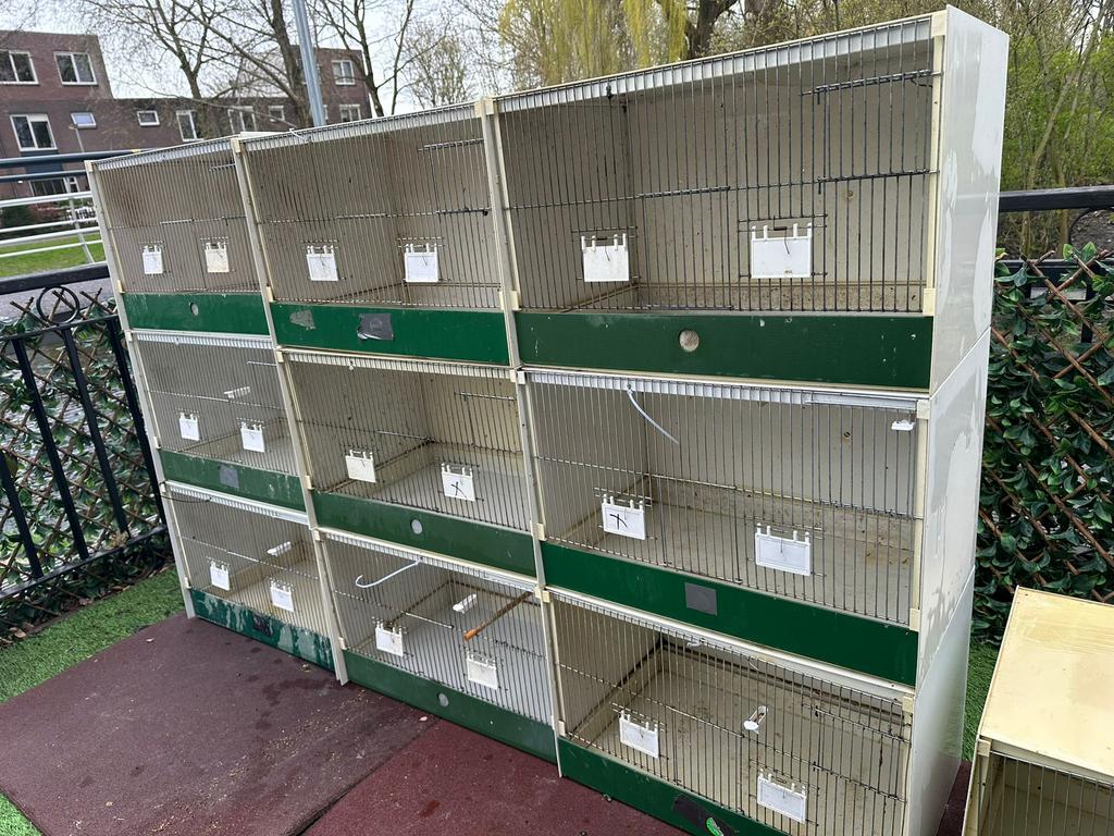 Heesakkers kunstof kooi, Ophalen, Zo goed als nieuw, Kunststof, Broedkooi of Kweekkooi