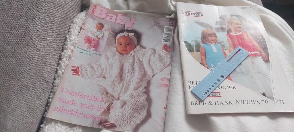 PATRICIA BABY BREIPATROON-BLAD 3 Suisses liniaal/patroonblad, Ophalen of Verzenden, Gebruikt, Breien of Haken, Patroon of Boek