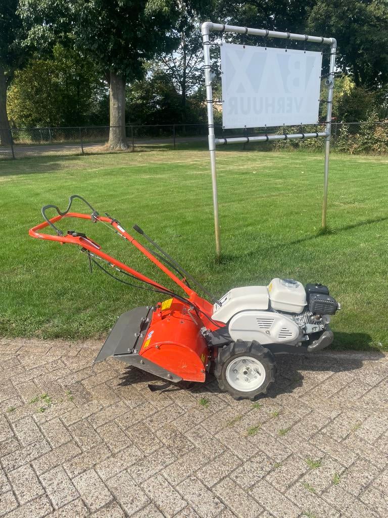 Tuinfrees Honda motor moestuin spitmachine, Ophalen, Zo goed als nieuw