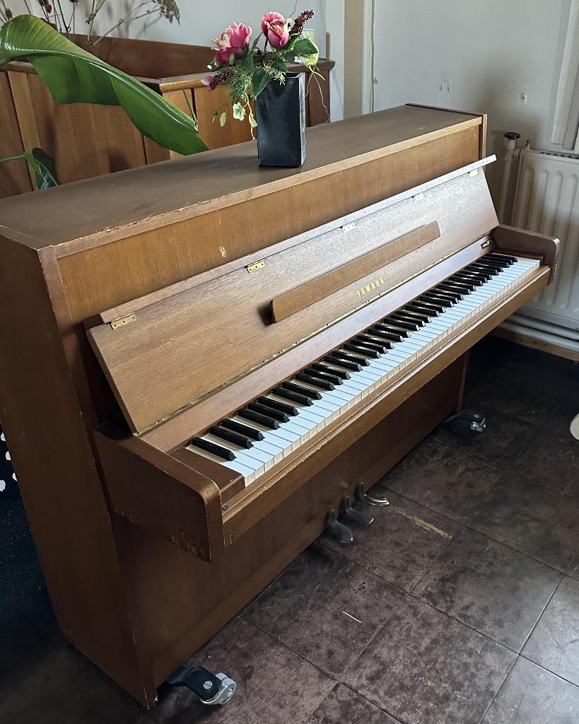 Piano, Muziek en Instrumenten, Piano's, Ophalen, Gebruikt, Bruin, Piano