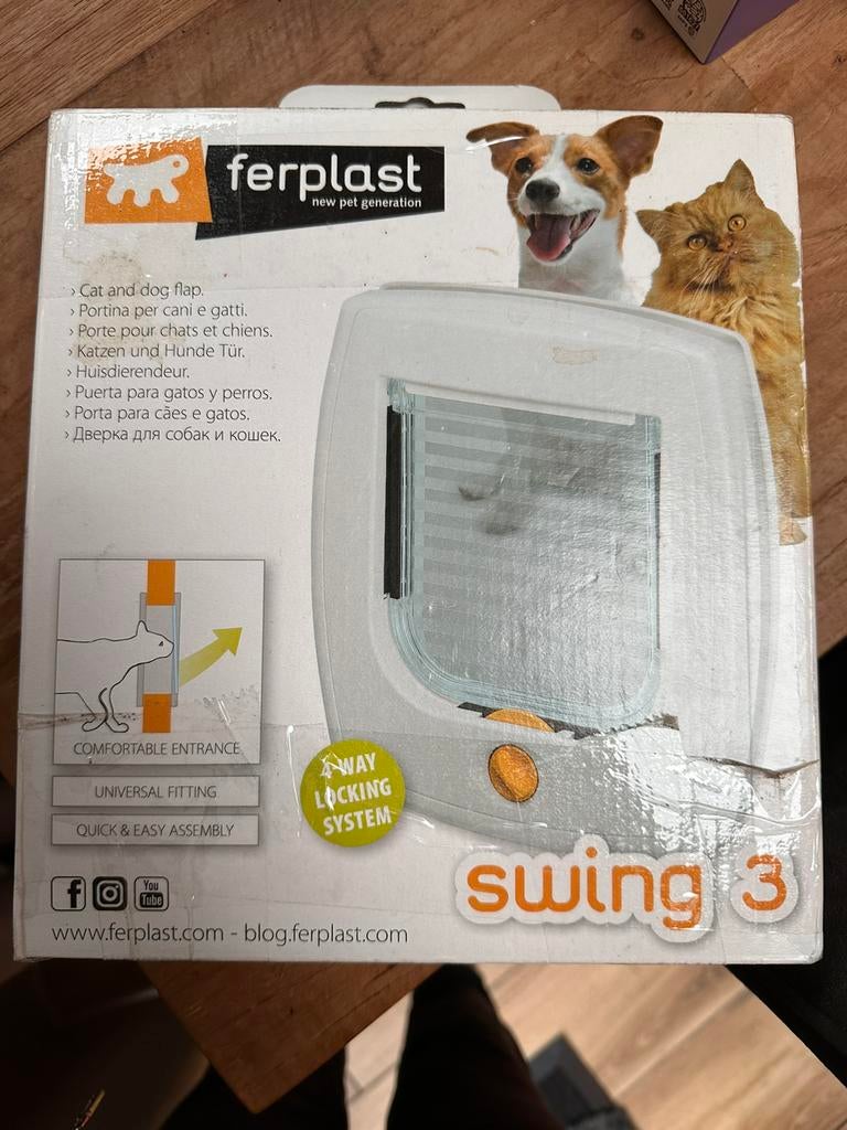 Kattenluik ferplast Swing 3 nieuw, Ophalen, Nieuw