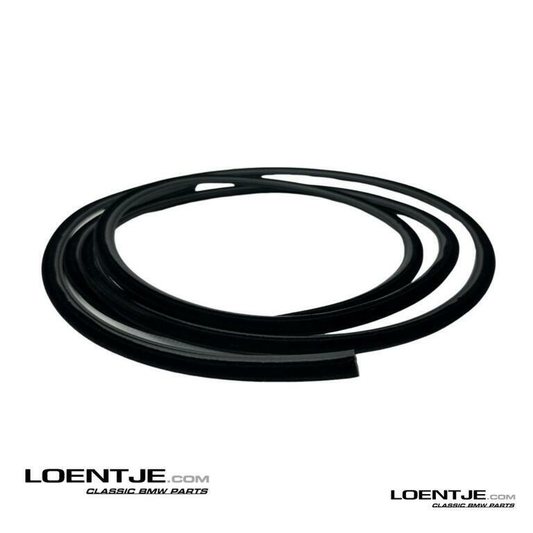 Rubber schuifdak groot 2800mm bmw e21 e28 e23 e30 e12, Gebruikt, Ophalen of Verzenden, BMW, BMW