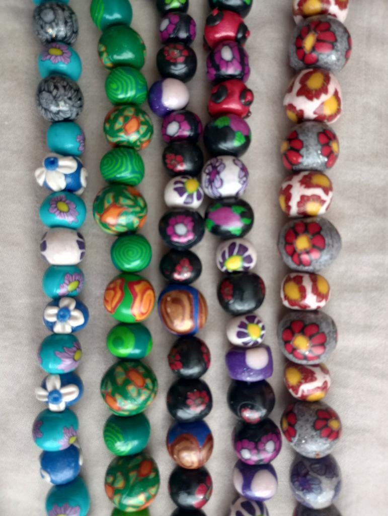 Kettingen kralen klei stof hout kunststof kleur rijgen, Ophalen of Verzenden, Zo goed als nieuw, Overige kleuren, Overige materialen