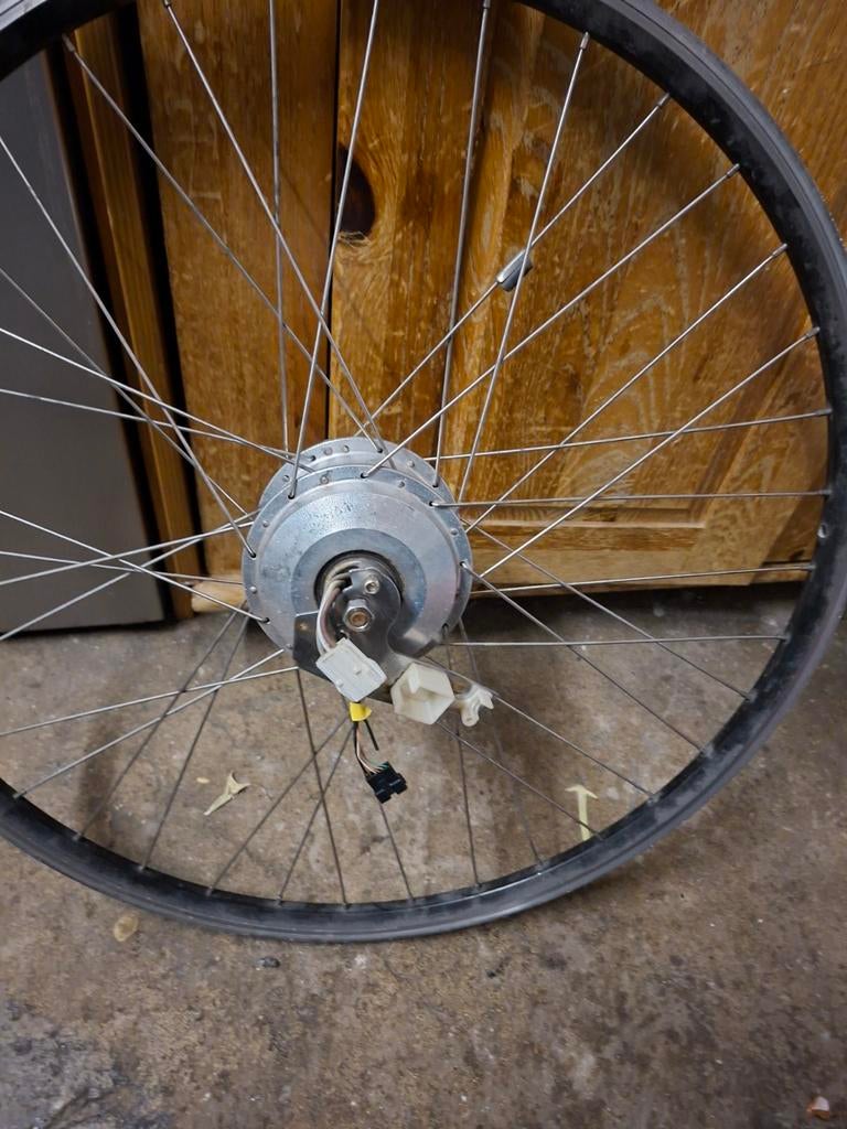 Giant electrische   voorwiel motor, Fietsen en Brommers, Fietsonderdelen, Ophalen of Verzenden, Motor