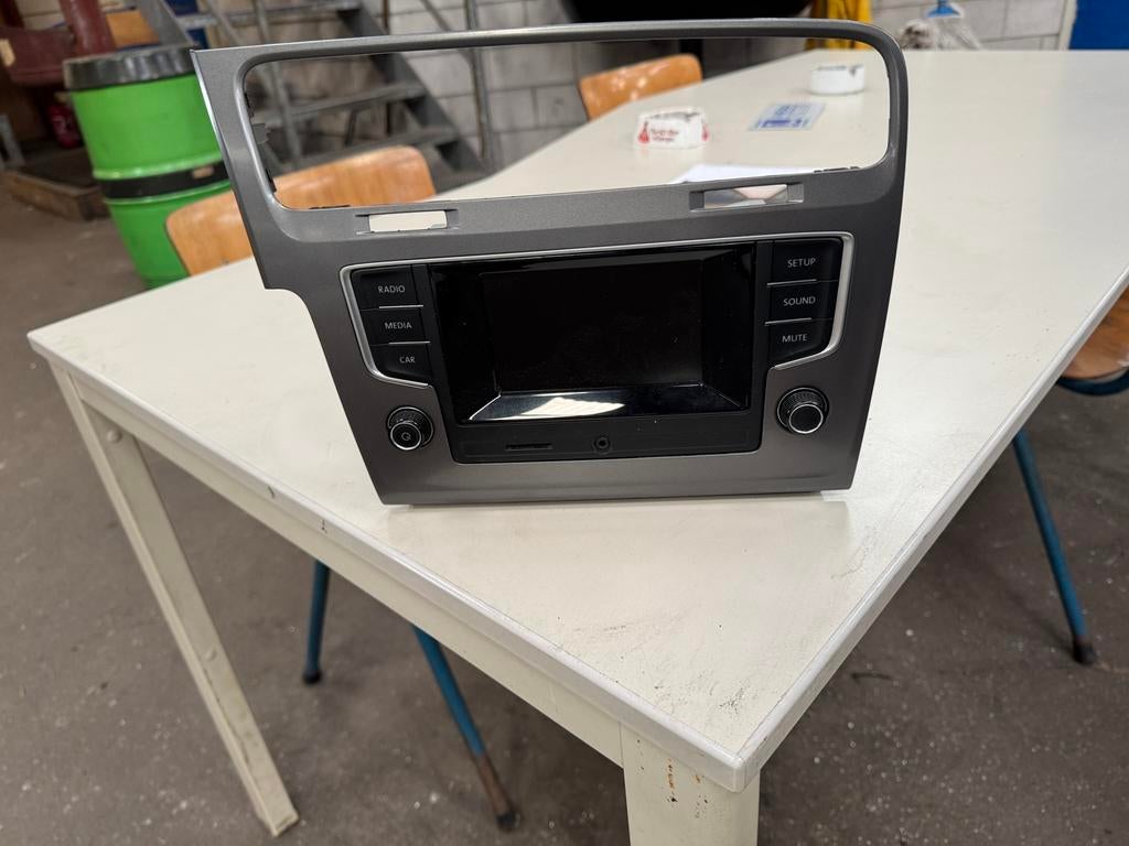 Radio golf 7, Auto diversen, Autoradio's, Ophalen of Verzenden, Zo goed als nieuw