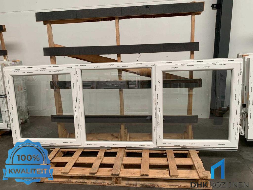 Kunststof Kozijn 300x110 Direct uit Voorraad leverbaar, Doe-het-zelf en Verbouw, Kozijnen en Schuifpuien, Niet ingevuld, Kunststof