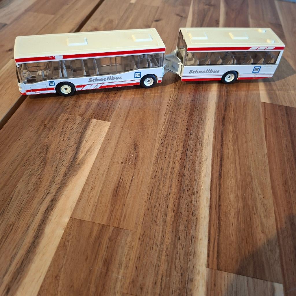 SIKU DIV ITEMS,O.A.Z.MACHINE V,WAGEN ,VOLVO CBN ,TROLLY BUS., Verzenden, Nieuw, Bus of Vrachtwagen, SIKU